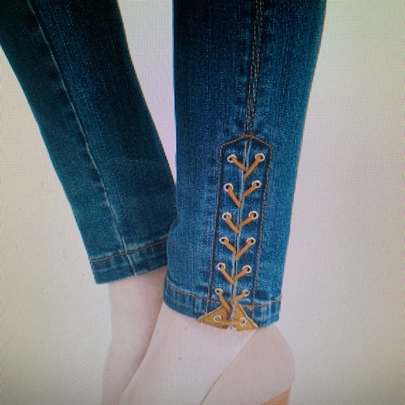 💕HP💕WHITE HOUSE BLACK MARKET SKIM JEANS 4 L NWT - Picture 3 of 6